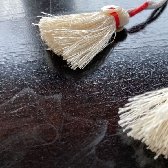 Johnny Was New 7 TASSELS with shell buttons and red trim with tags - Picture 6 of 8